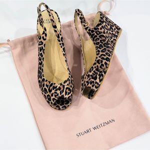 STUART WEITZMAN size 11 Leopard print peep toe sling back Wedges